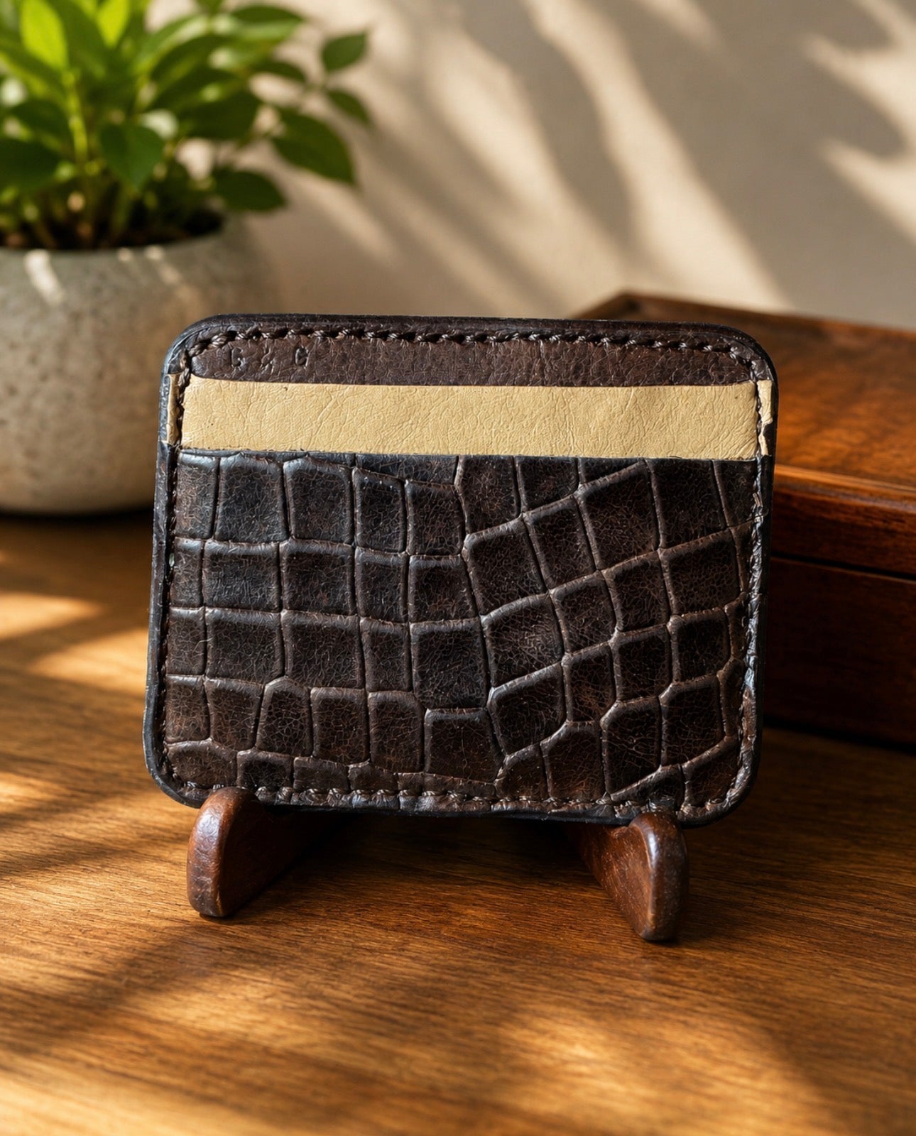 Limited Edition 1992 Embossed Leather Minimalist Card Holder Wallet – Handcrafted Saddle-Stitched Front Pocket Wallet by Grain & Grit Leather Co